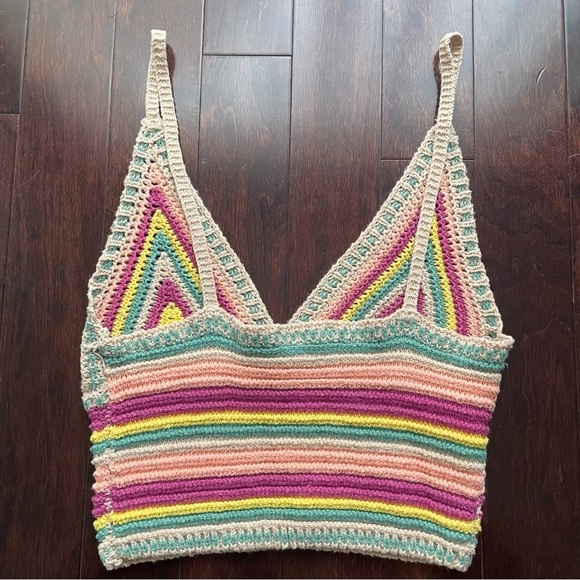 Lulu’s Women's Multicolor Striped Crochet Cropped Tank Top Sz Large - Picture 3 of 8